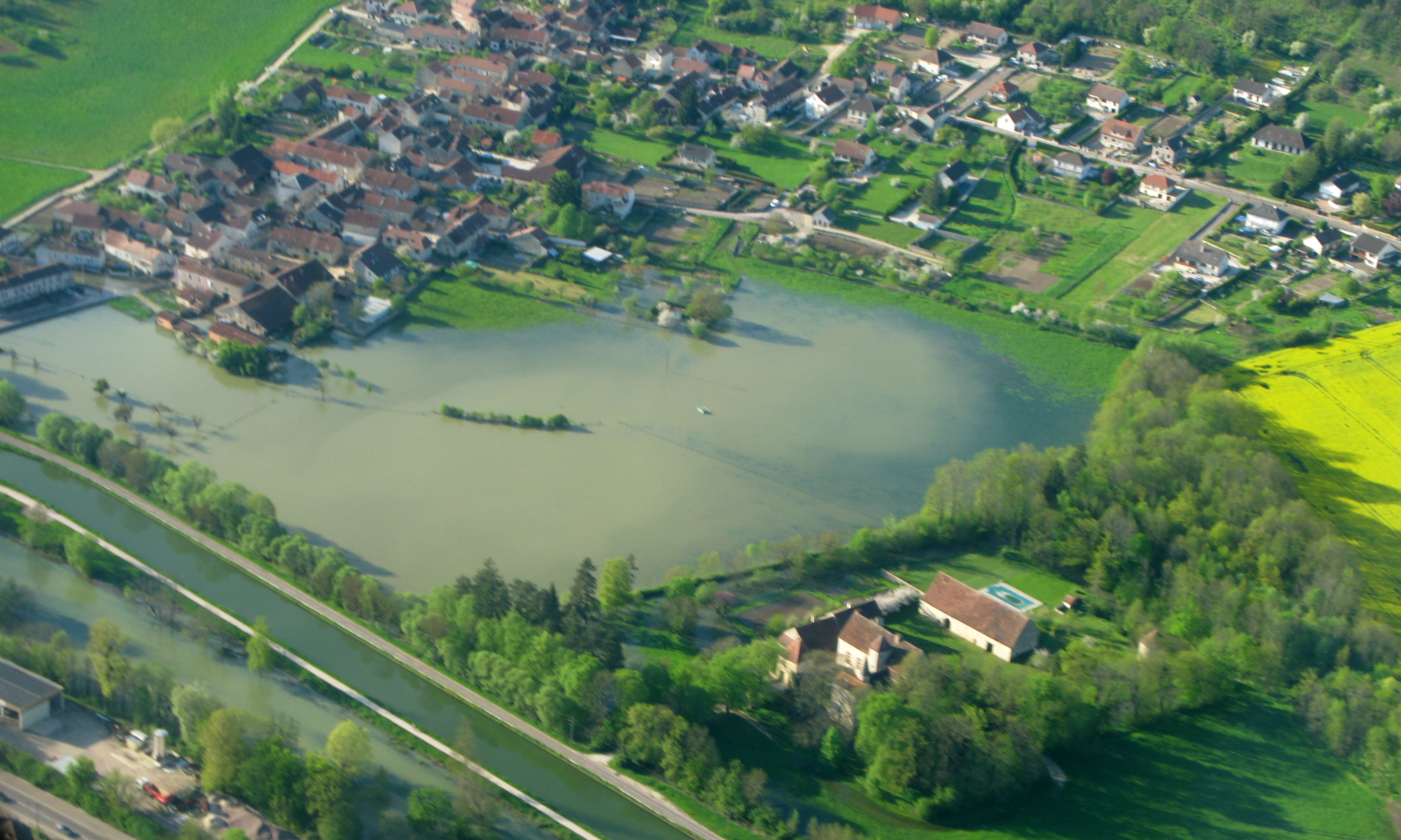 Crue de la Brenne, en mai 2013, à Saint-Rémy en Côte d'Or